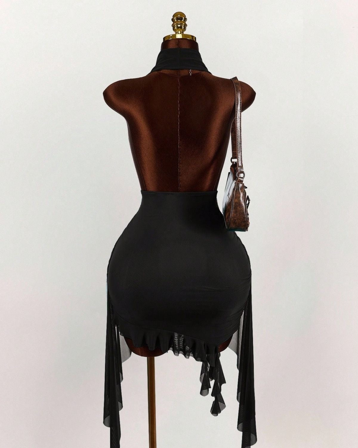 Robe dos nu séduisante et élégante sexy